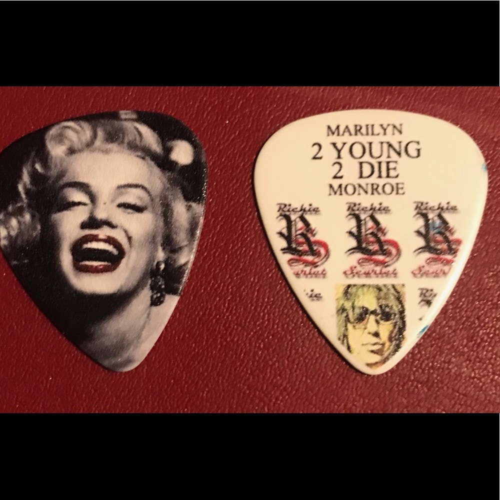 Marilyn Monroe guitar pick only $18